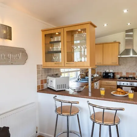 Finest Retreats - Serendipity Lodge Torpoint Esterno foto